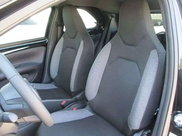 Toyota Aygo Hatchback Play VVT-i