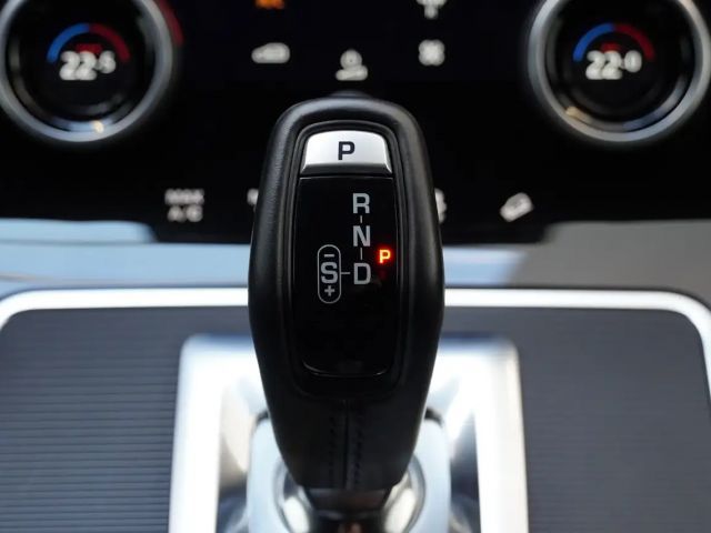 Land Rover Range Rover Evoque P300e
