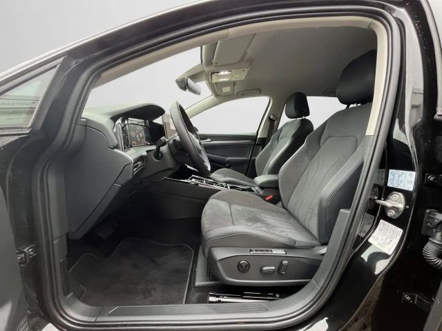 Volkswagen Golf DSG Golf VIII Style Variant