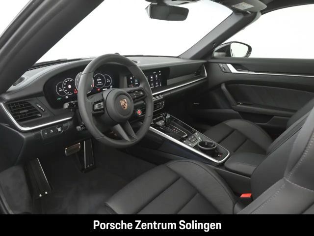 Porsche 992 Cabrio Carrera GTS