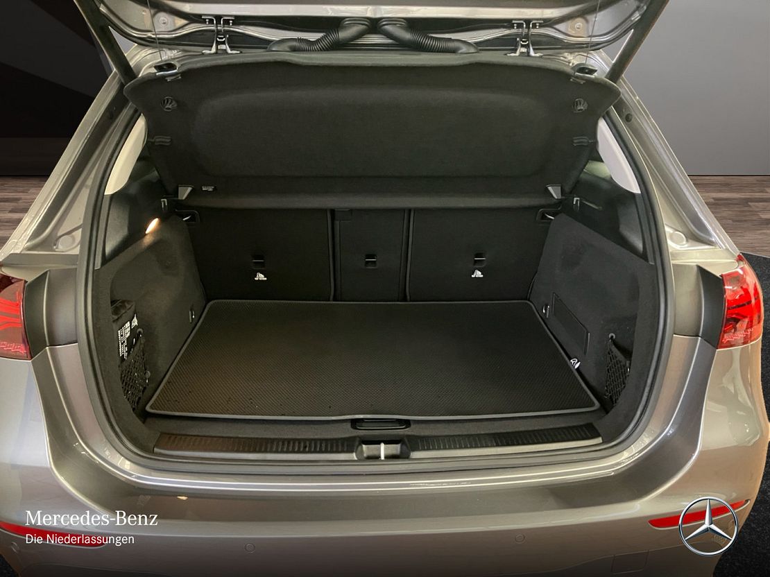 Mercedes-Benz B 180 Sedan