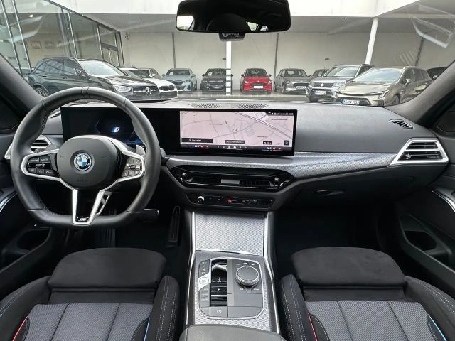 BMW 330 330e M-Sport Touring