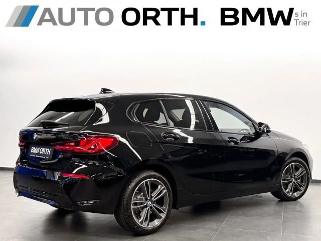 BMW 118 118i Sedan Sport Line