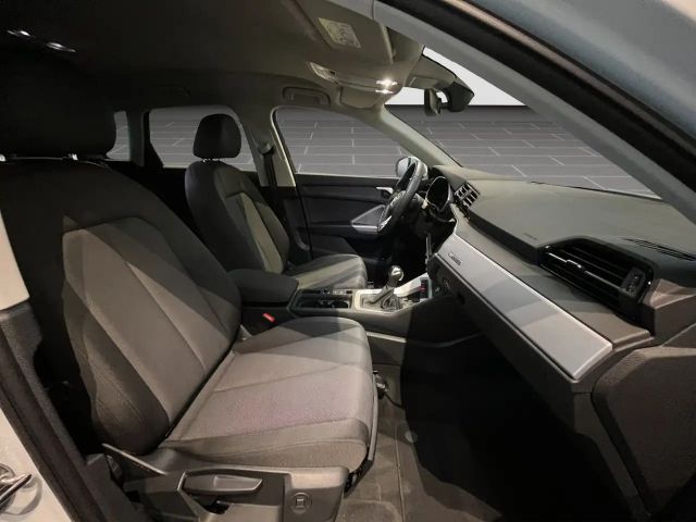 Audi Q3 35 TDI S-Tronic