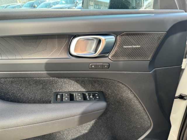 Volvo XC40 Dark Plus Recharge T5