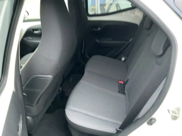 Toyota Aygo 1.0 VVT-i Hatchback X-sky