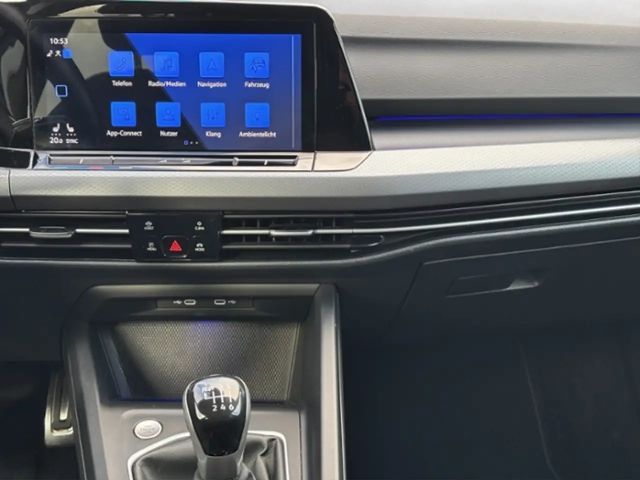 Volkswagen Golf 1.5 TSI Golf VIII IQ.Drive