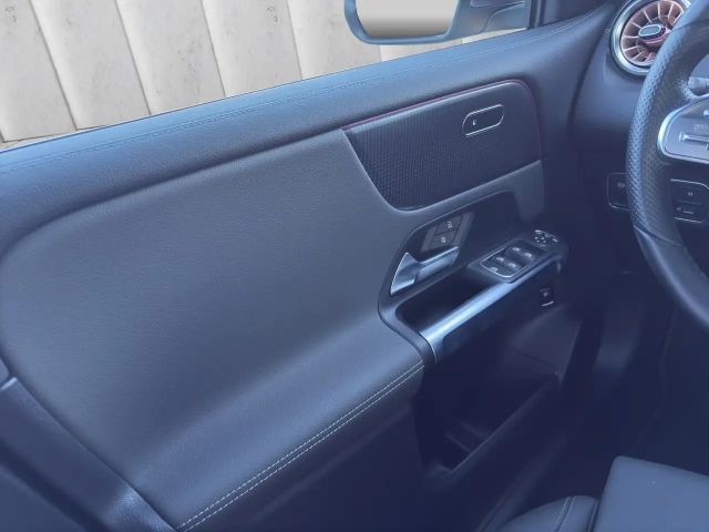 Mercedes-Benz EQB 300 4MATIC Electric Art