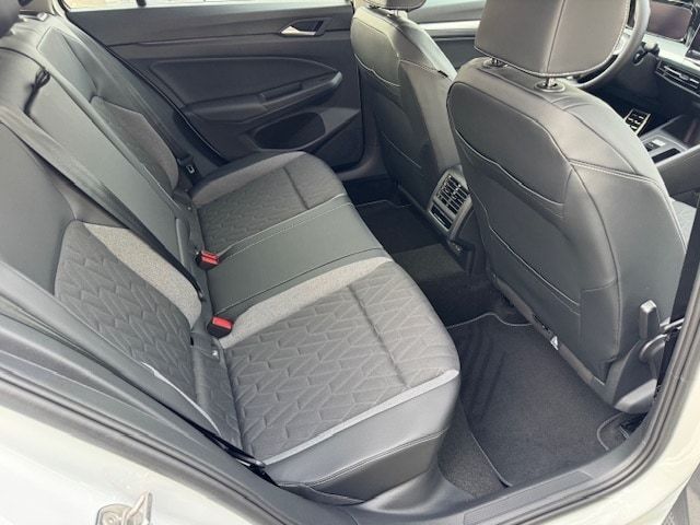 Volkswagen Golf 1.5 eTSI Variant