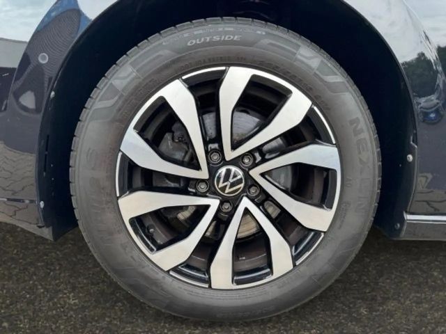 Volkswagen Golf 1.5 TSI Golf VIII IQ.Drive