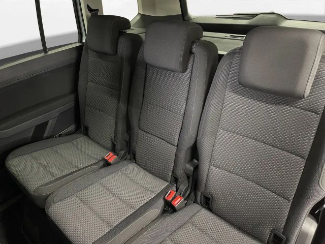 Volkswagen Touran 1.5 TSI R-Line