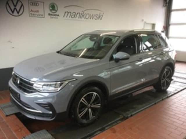 Volkswagen Tiguan Tiguan 1.5TSI *Active* SHA+Navi+LED+RFK+ACC+GJR...