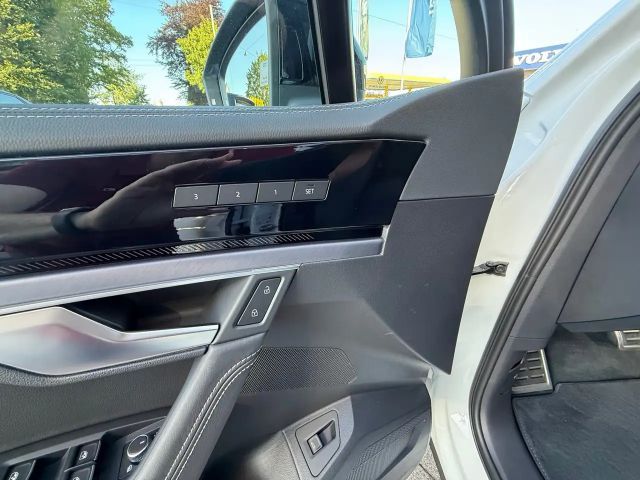 Volkswagen Touareg 4Motion R-Line