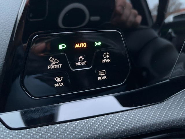 Volkswagen Golf 2.0 TSI DSG Golf VIII IQ.Drive