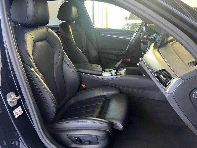 BMW 530 530d M-Sport Sedan xDrive