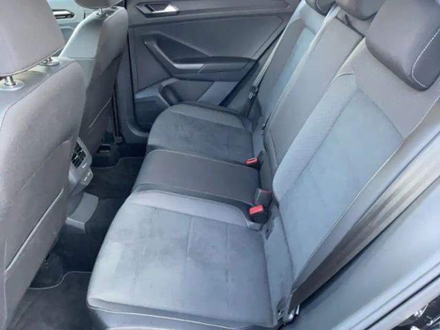 Volkswagen T-Roc 1.5 TSI DSG R-Line