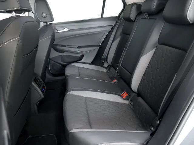 Volkswagen Golf 1.5 eTSI DSG Golf VIII