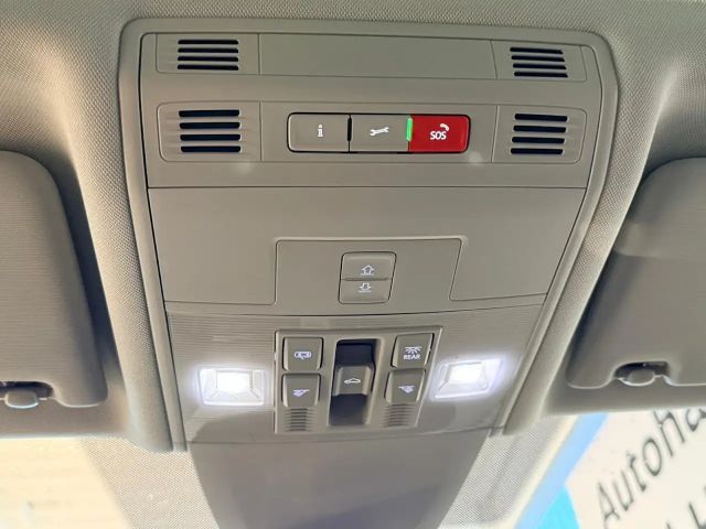 Volkswagen Touran BMT DSG Highline