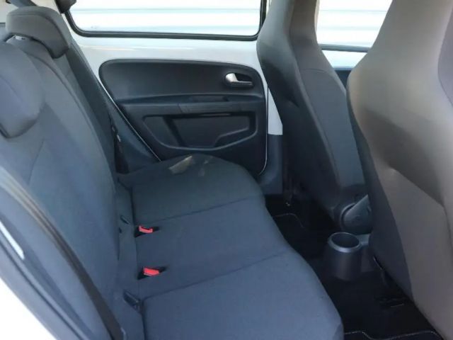 Volkswagen up! Move Move up!