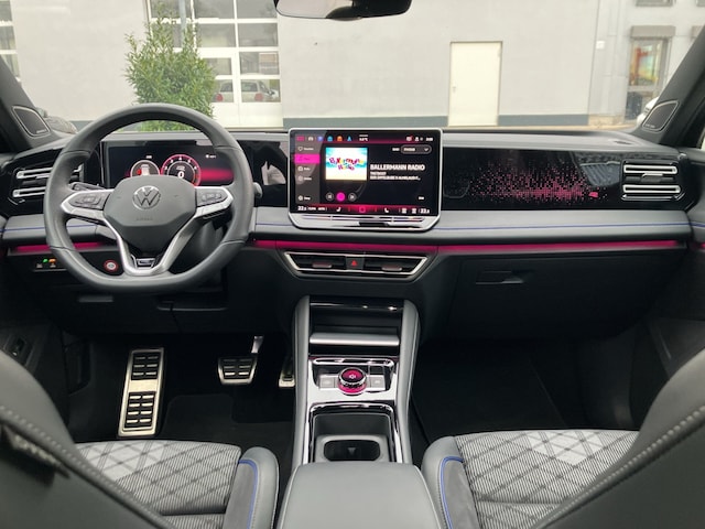 Volkswagen Tiguan 4Motion DSG R-Line Style