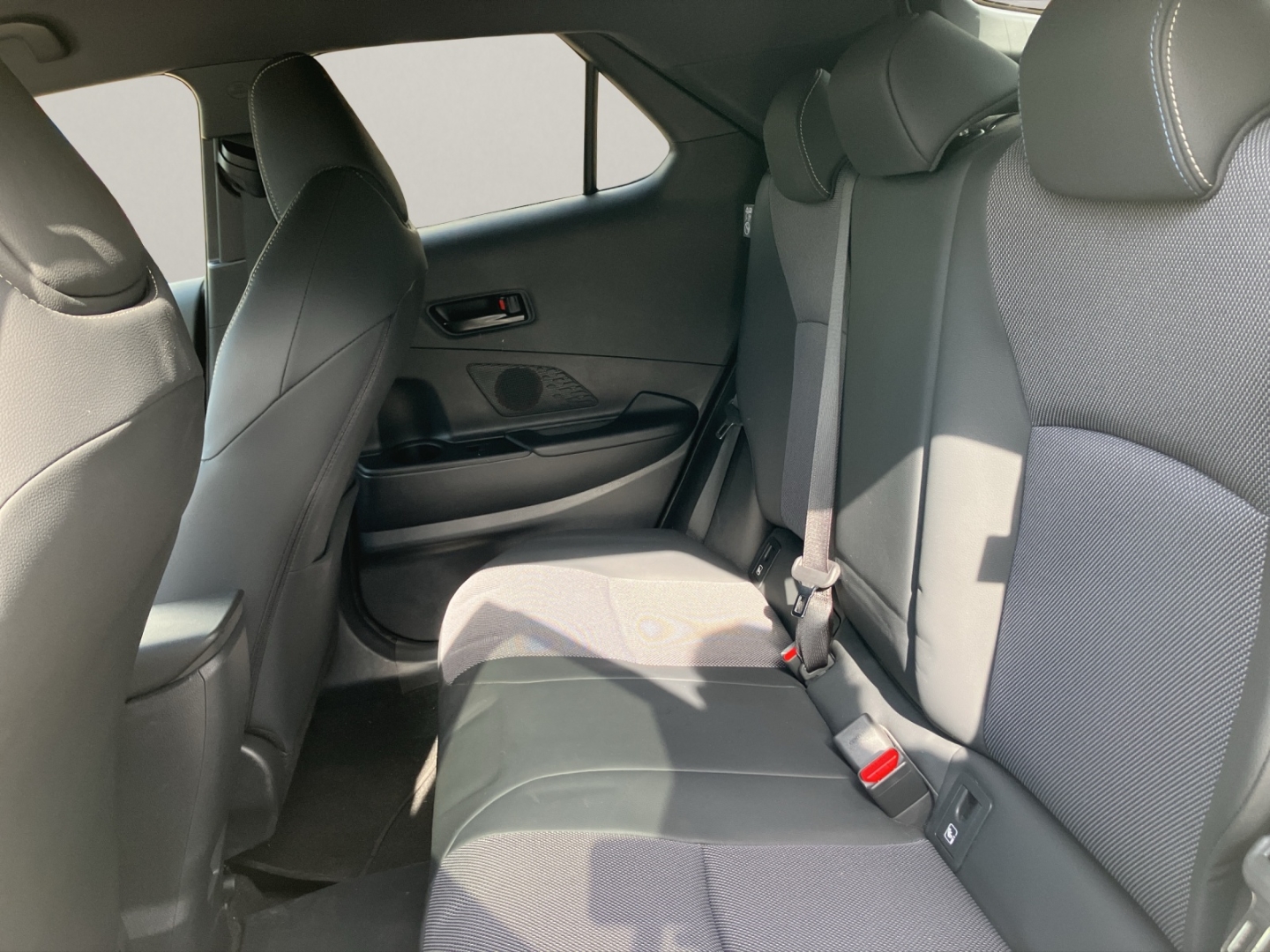 Toyota C-HR 5-deurs Lounge