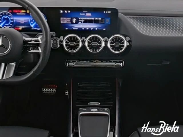 Mercedes-Benz EQA 300 4MATIC AMG Line