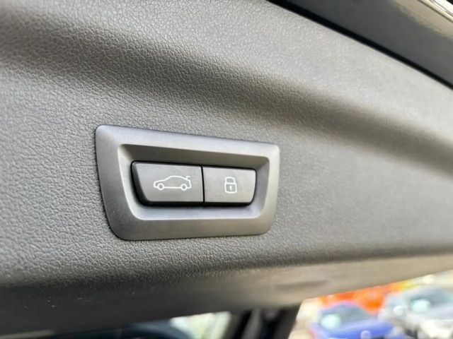 BMW X1 xDrive23i xLine LED HUD 360 DRIVINGASSIST