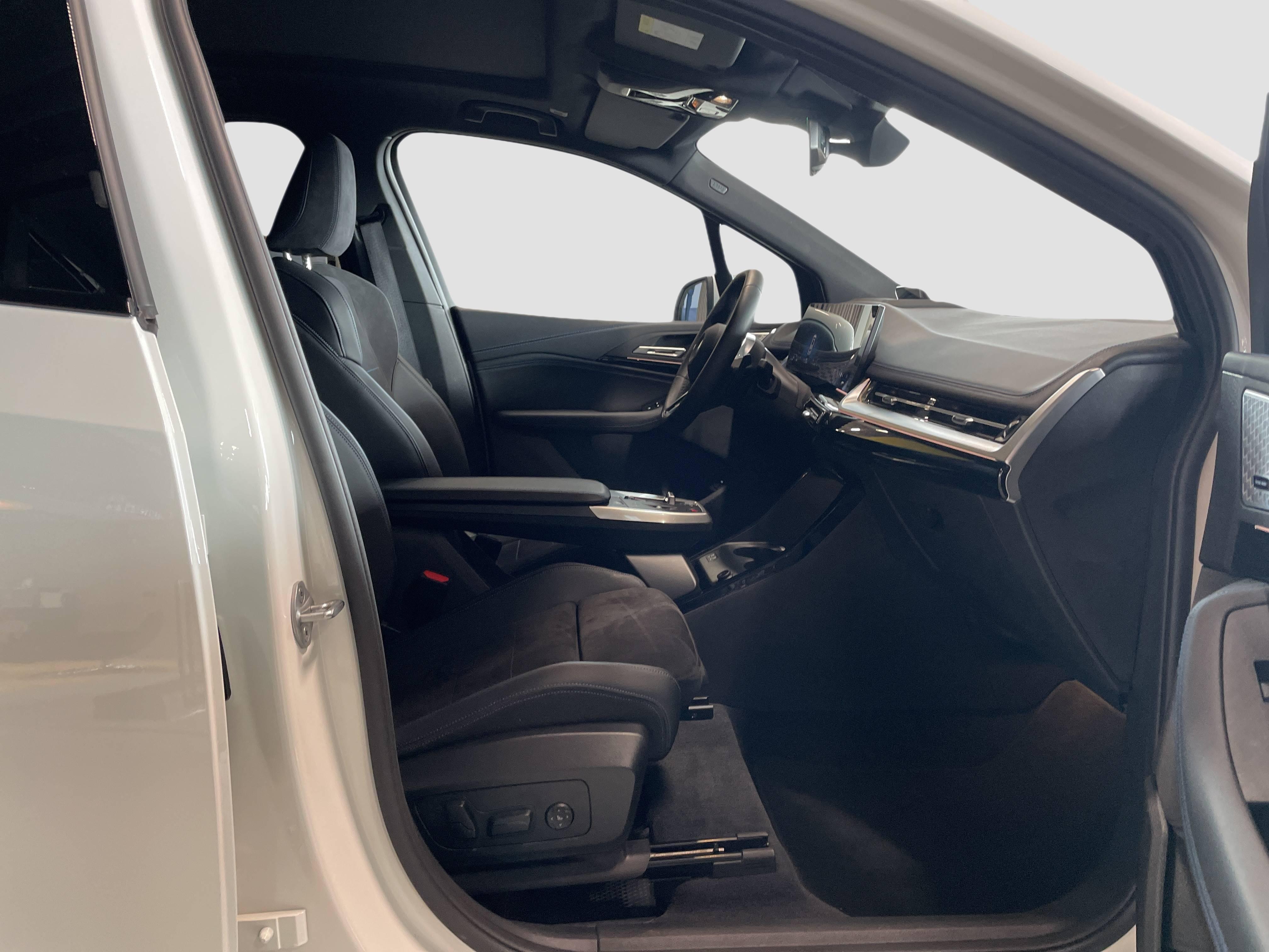 BMW 220 220i Active Tourer