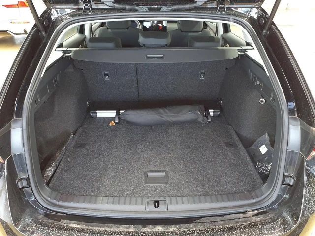 Skoda Octavia Kombi 2,0 TDI Essence *AHV*LED*VIRTUAL*