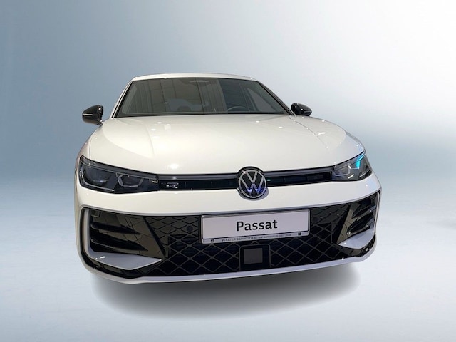 Volkswagen Passat DSG IQ.Drive R-Line