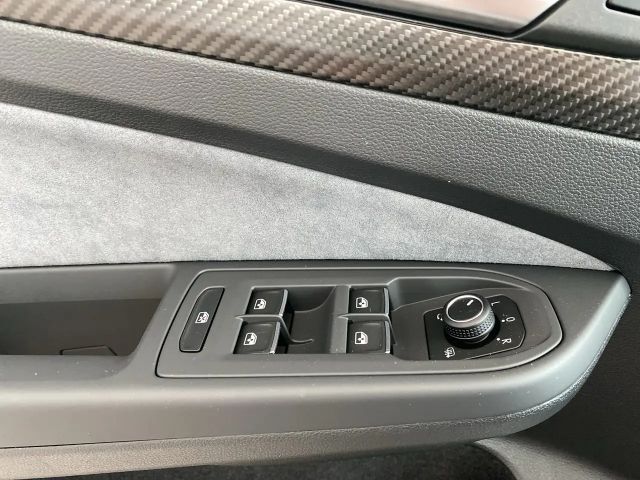 Volkswagen Golf R Black Edition Tageszulassung