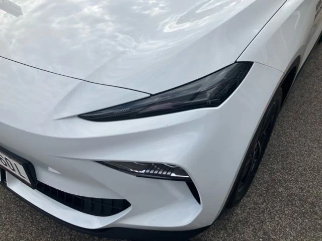 MG MGS5 64 kWh EV Luxury