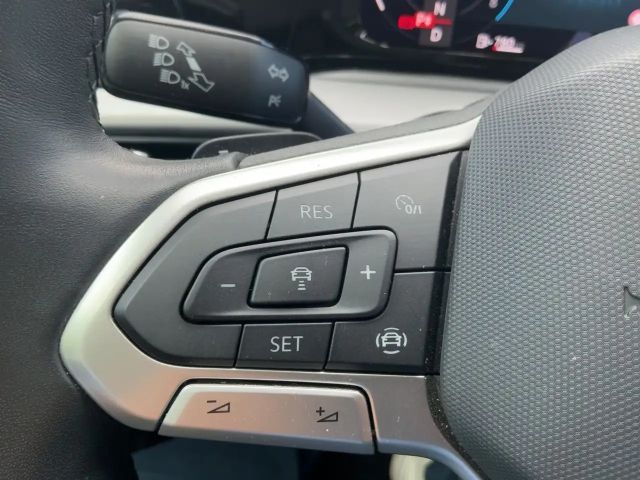 Volkswagen Golf DSG Life Variant