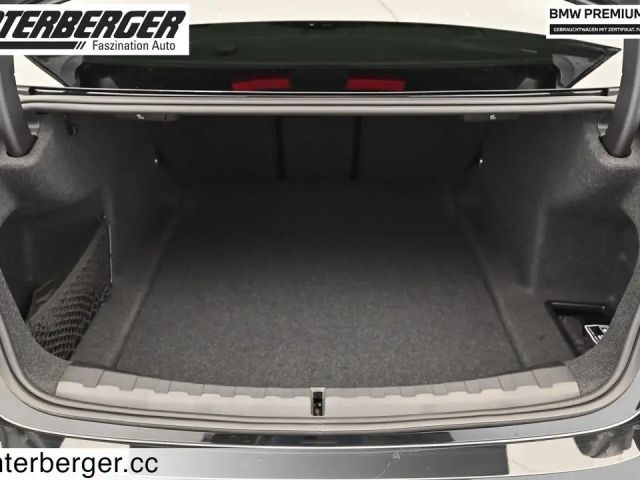 BMW 318 318d M-Sport Sedan