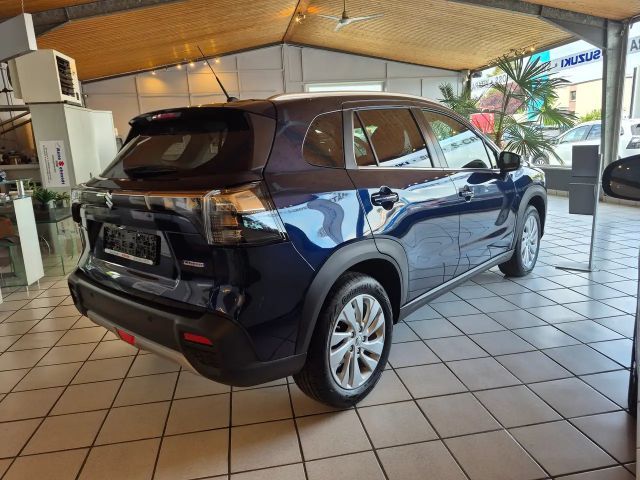 Suzuki S-Cross Hybrid