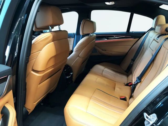 BMW 530 530d Luxury Line Sedan xDrive