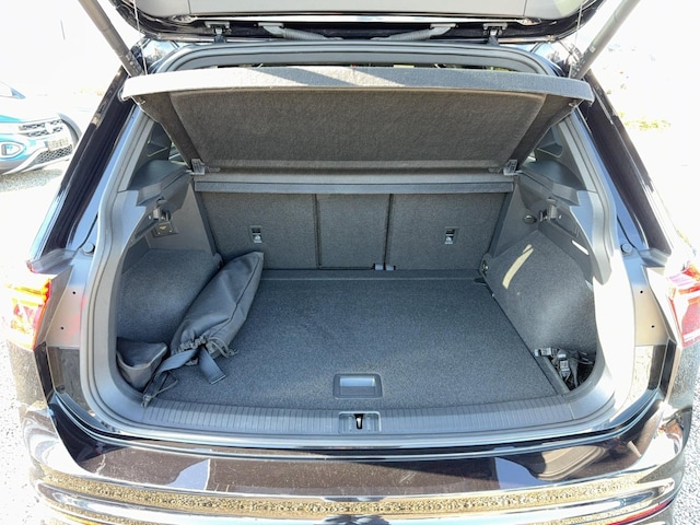 Volkswagen Tiguan R-Perform. Akrapovic H&K DCC- Fahrw.