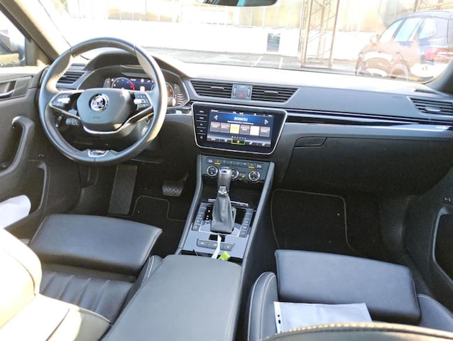 Skoda Superb 2.0 TDI Combi