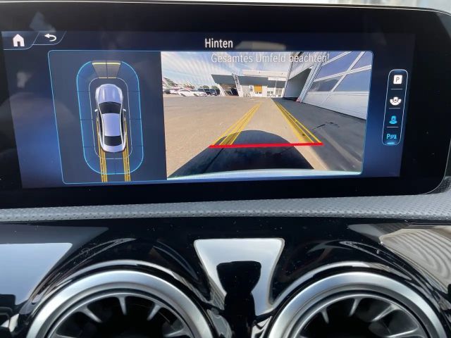 Mercedes-Benz CLA 180 AMG Line Coupé