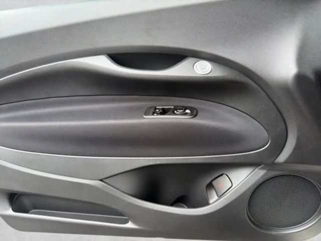 Fiat 500e Base 42kWh*NAVI*KLIMAAUT*TEMPOMAT*