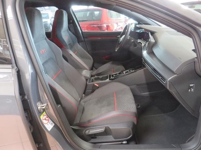 Volkswagen Golf 2.0 TSI DSG Golf VIII