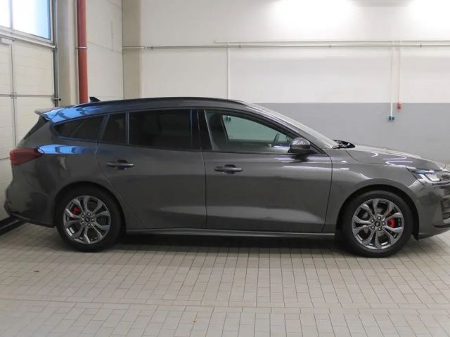 Ford Focus ST Line Wagon