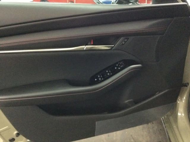 Mazda 3 Homura SkyActiv e-Skyactiv