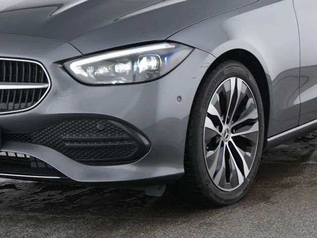 Mercedes-Benz C 200 AVANTGARDE Sedan