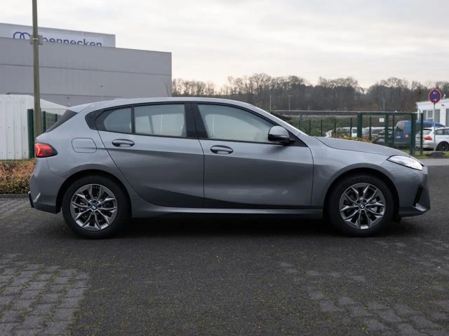 BMW 120 120i Sedan