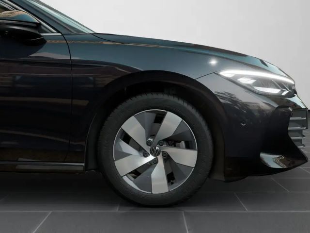 Volkswagen Passat 1.5 eTSI Business DSG Variant