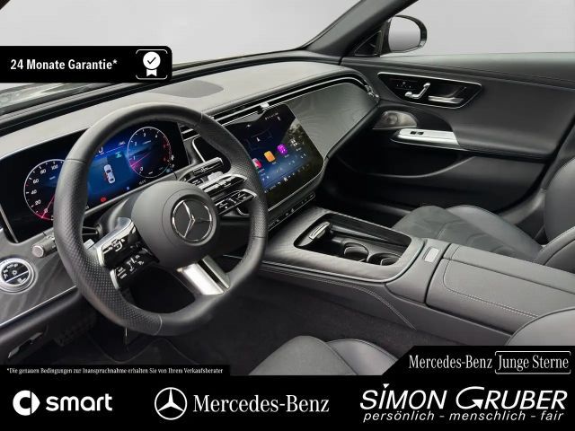 Mercedes-Benz E 220 AMG Line E 220 d Sedan