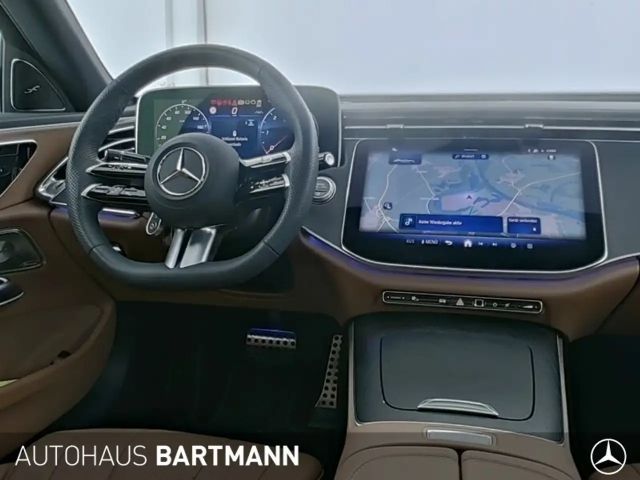 Mercedes-Benz E 220 AMG Line E 220 d Sedan