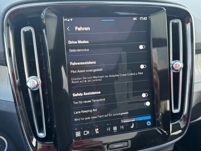 Volvo XC40 Dark Plus