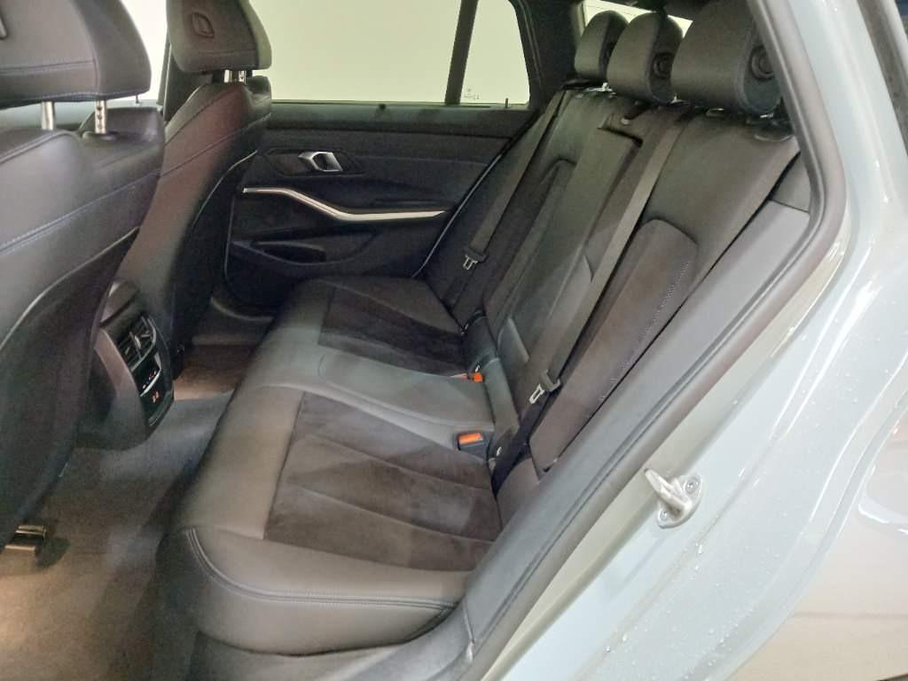 BMW 320 320d Touring xDrive